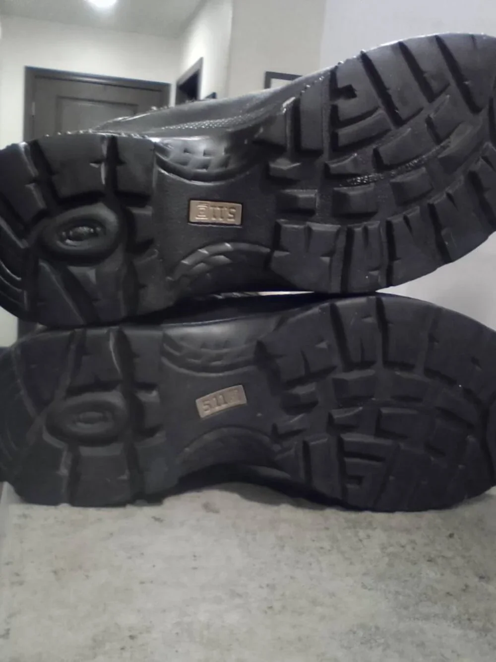Mens 5.11 Tactical A.T.A.C. size 8 Black Boots